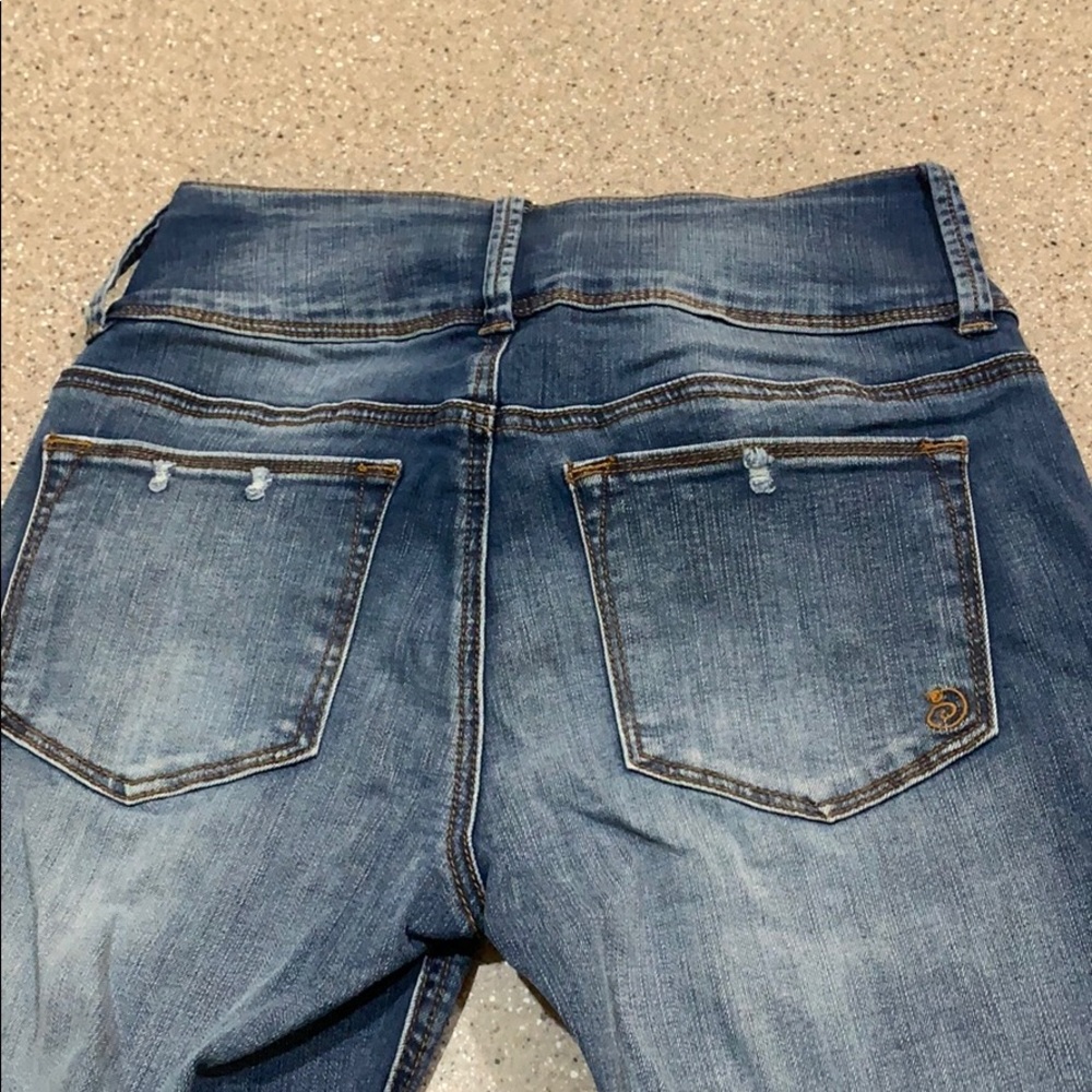 High wasted jeans